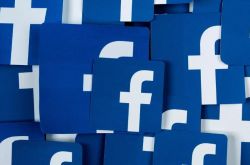 扎克伯格阐述FB社交下一站：让交流更私